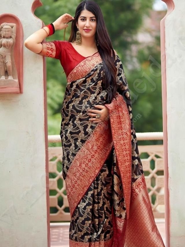 30+ Trending Black Saree for Women