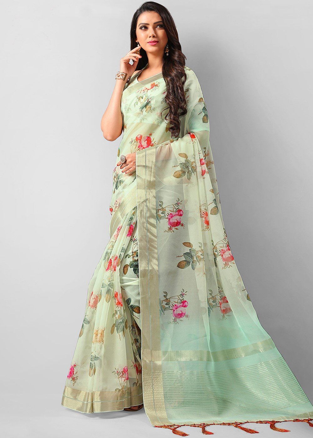 Different Styles of Spring Sarees to Set a Fashion Statement | List of ...