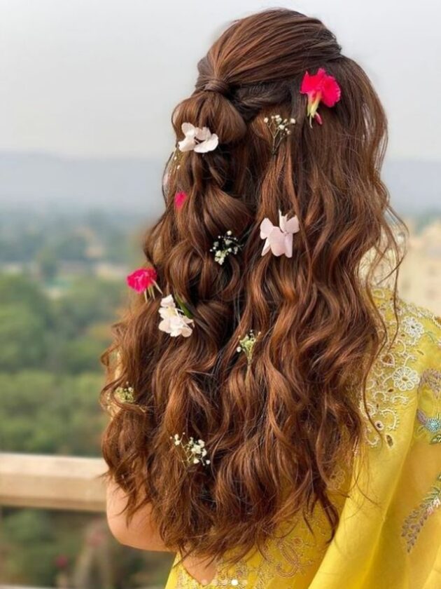 Beachy Waves with Small Flowers with saree for wedding