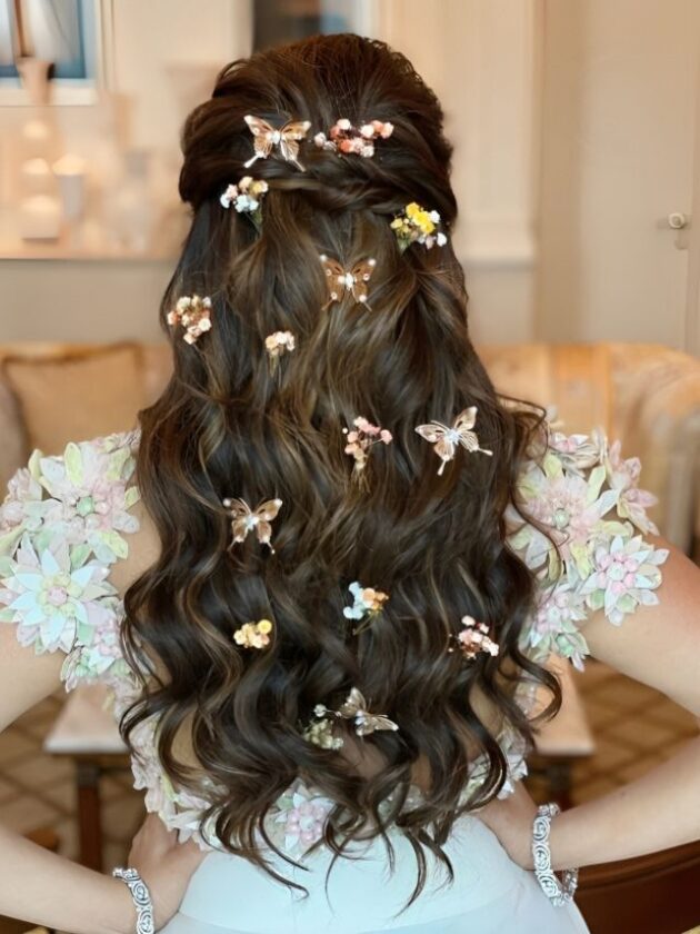 Butterfly Clip Attached with Open Hairstyles for Wedding with gown