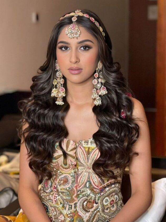 Open Hair with Voluminous Wave for lehenga