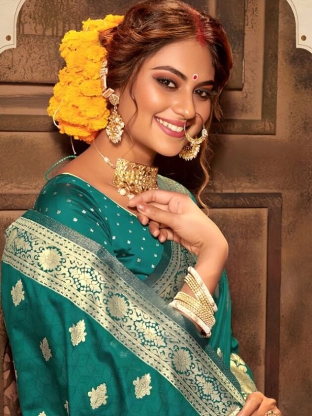 Sea-green Banarasi Saree Look for Wedding Party