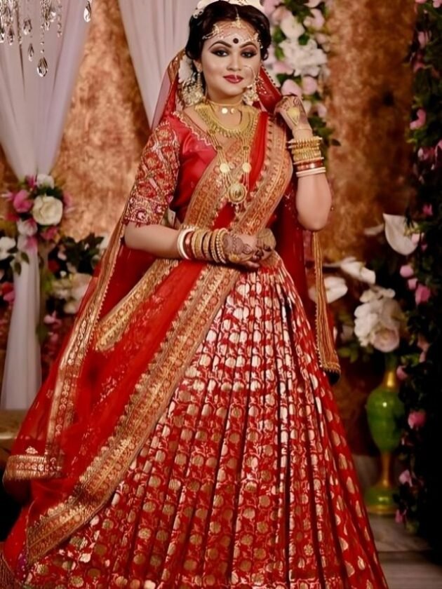 Draping Banarasi Saree in Lehenga Style