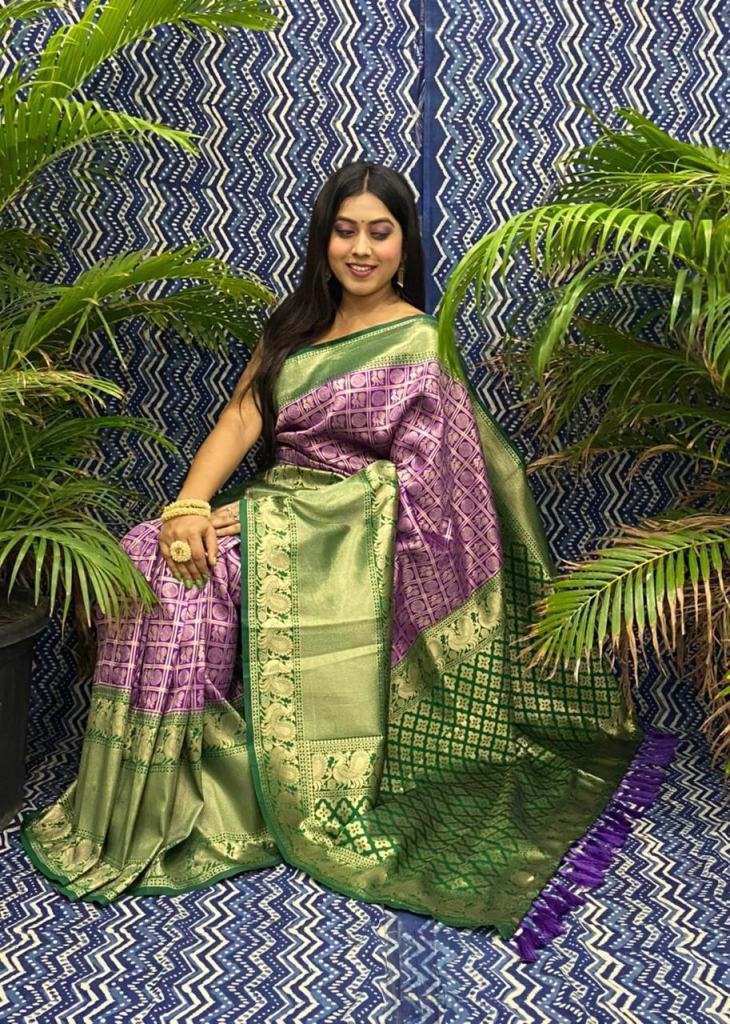 Peacock Green Designer Embroidery SIlk Saree With Siroshki Work And He –  Parvati Ethnic