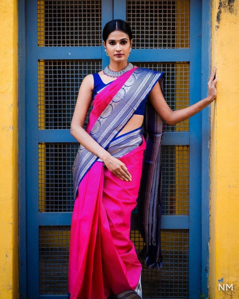 Premium Photo | Modern Girl Embracing South Indian Roots in Fusion Saree  Look Capturing Tradition and Modernity