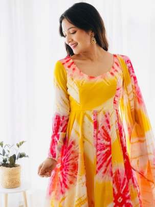 Beautiful Floral Printed Pure Organza Kurti Set
