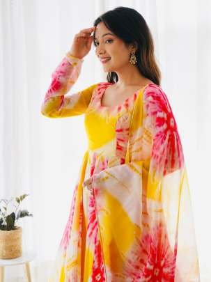 Beautiful Floral Printed Pure Organza Kurti Set