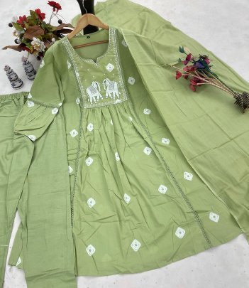 Beautiful Kurti Set In Green Color