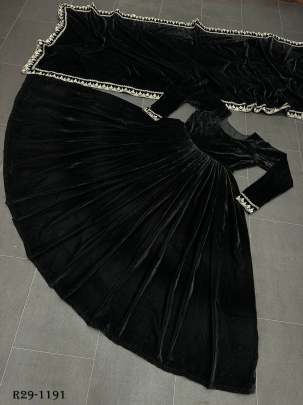 Black Party Wear Plain Velvet Suits With Dupatta