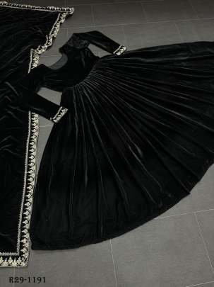 Black Party Wear Plain Velvet Suits With Dupatta