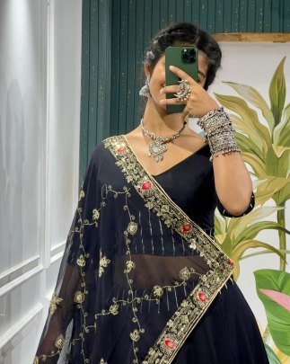 Designer Black Choli For Navratri With Vintage Dupatta