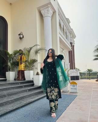 Designer Wear Heavy Viscose Velvet Suit