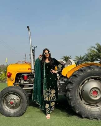 Designer Wear Heavy Viscose Velvet Suit