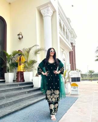 Designer Wear Heavy Viscose Velvet Suit