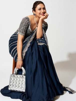 divyanka tripathi Wear Fantastic Navy Blue Color Embroidery Work Lehenga Saree