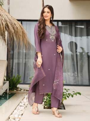 Dusty Purple Embroidered Kurti with Floral Dupatta