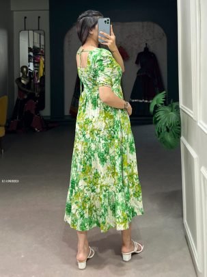 Elegant Green And White Printed Flared Westen One Pices Dress