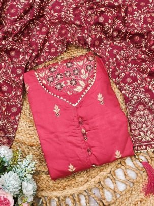 Elegant Peach Anarkali Set With Maroon Dupatta