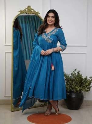 Embroidered Ocean Blue Parampara Kurti Pant Set With Dupatta