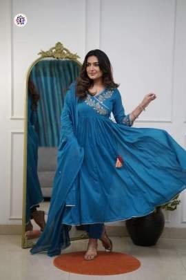 Embroidered Ocean Blue Parampara Kurti Pant Set With Dupatta