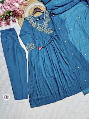 Embroidered Ocean Blue Parampara Kurti Pant Set With Dupatta