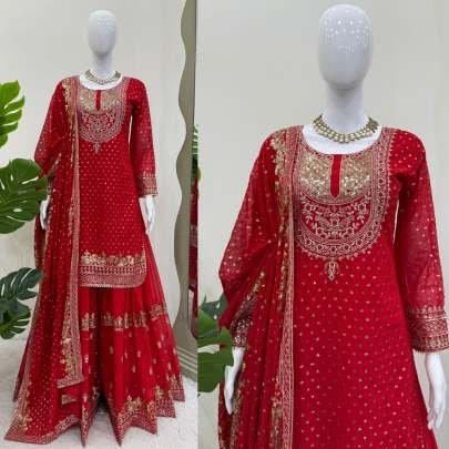 Fashionable Georgette Red Suit