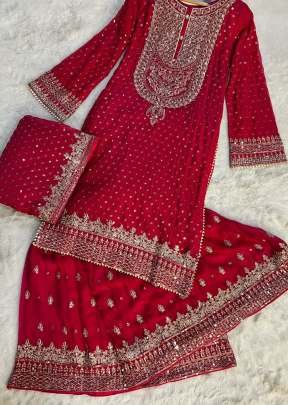 Fashionable Georgette Red Suit