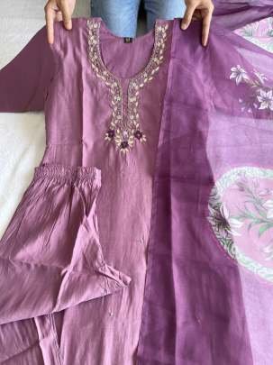 Hand Work Onion Pink Kurti Pant Dupatta Set