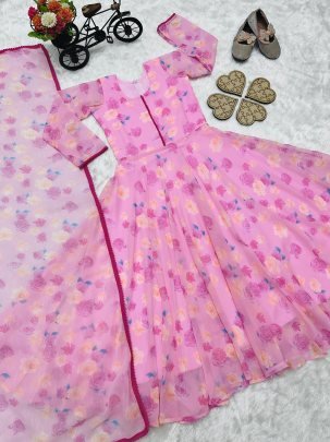 Kids Gown Set With Soft Printed Work