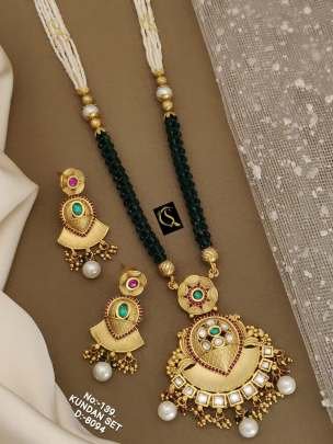 Long Moti Mala Pendal Set