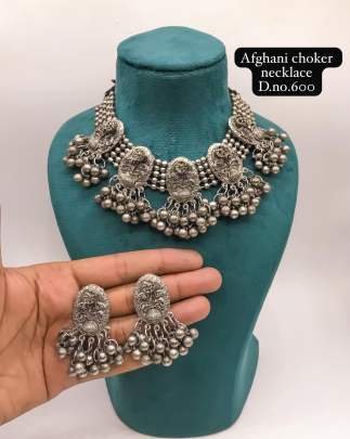 Navratri Wear Fancy Necklace With Earrings