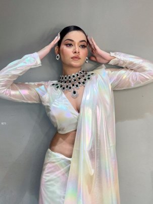 New Designer Shiny Saree With Blouse