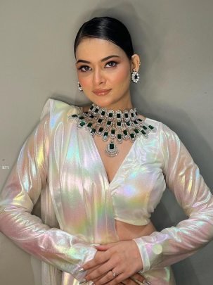 New Designer Shiny Saree With Blouse
