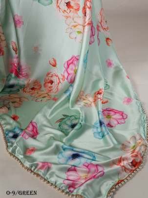 Floral Printed Green Saree With Plain Blouse Work