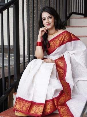 Red Attractive Soft Lichi Silk Saree With Jacquard Border