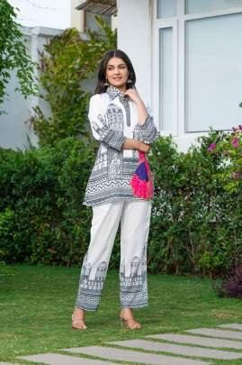 Stylish Abstract Printed Co-ord Set In White Muslin Silk
