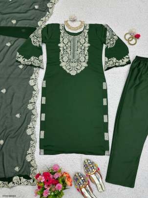 Stylish Green Kurti Pant Set With Dupatta