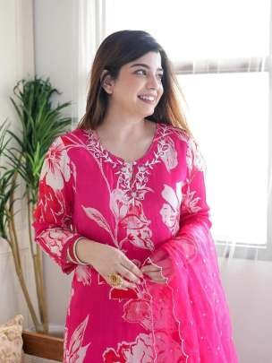 Traditional Pink Floral Printed Beautiful Work Three Piece Kurtis Set