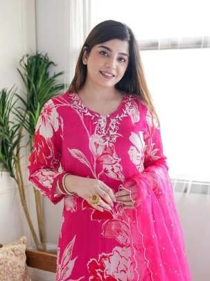 Traditional Pink Floral Printed Beautiful Work Three Piece Kurtis Set